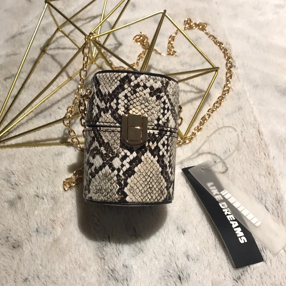 Beautiful crossbody/shoulder purse 🐍print 🤎🤍